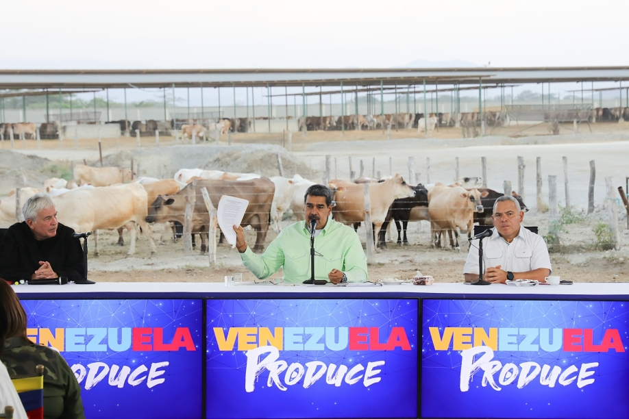 Nicolás  Maduro destaca firma del Acuerdo Amplio de Caracas